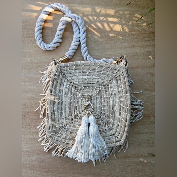 Boho Chic Square  Fringe Handwoven Shoulder Bag - Boho Chic Summer Shoulder Bag - Picture 6 of 6